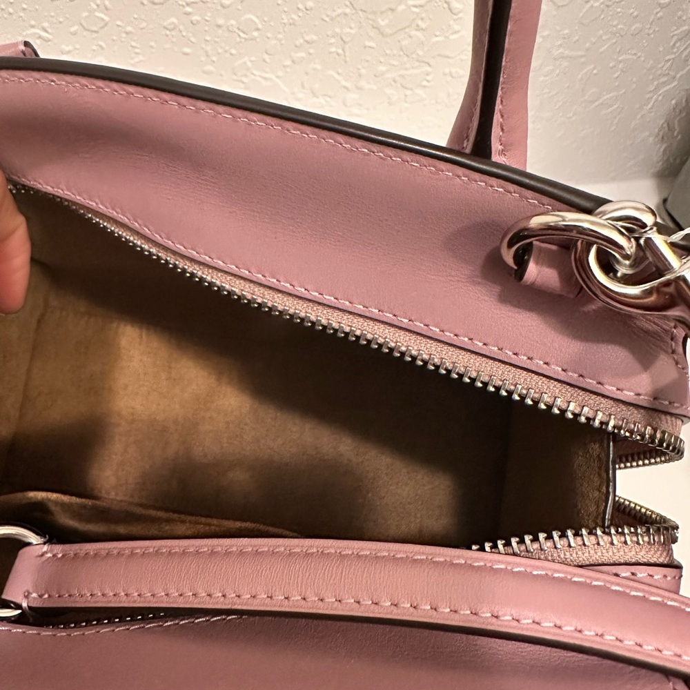 Coach - Andrea Carryall Lavender Crossbody - Picture 5 of 6
